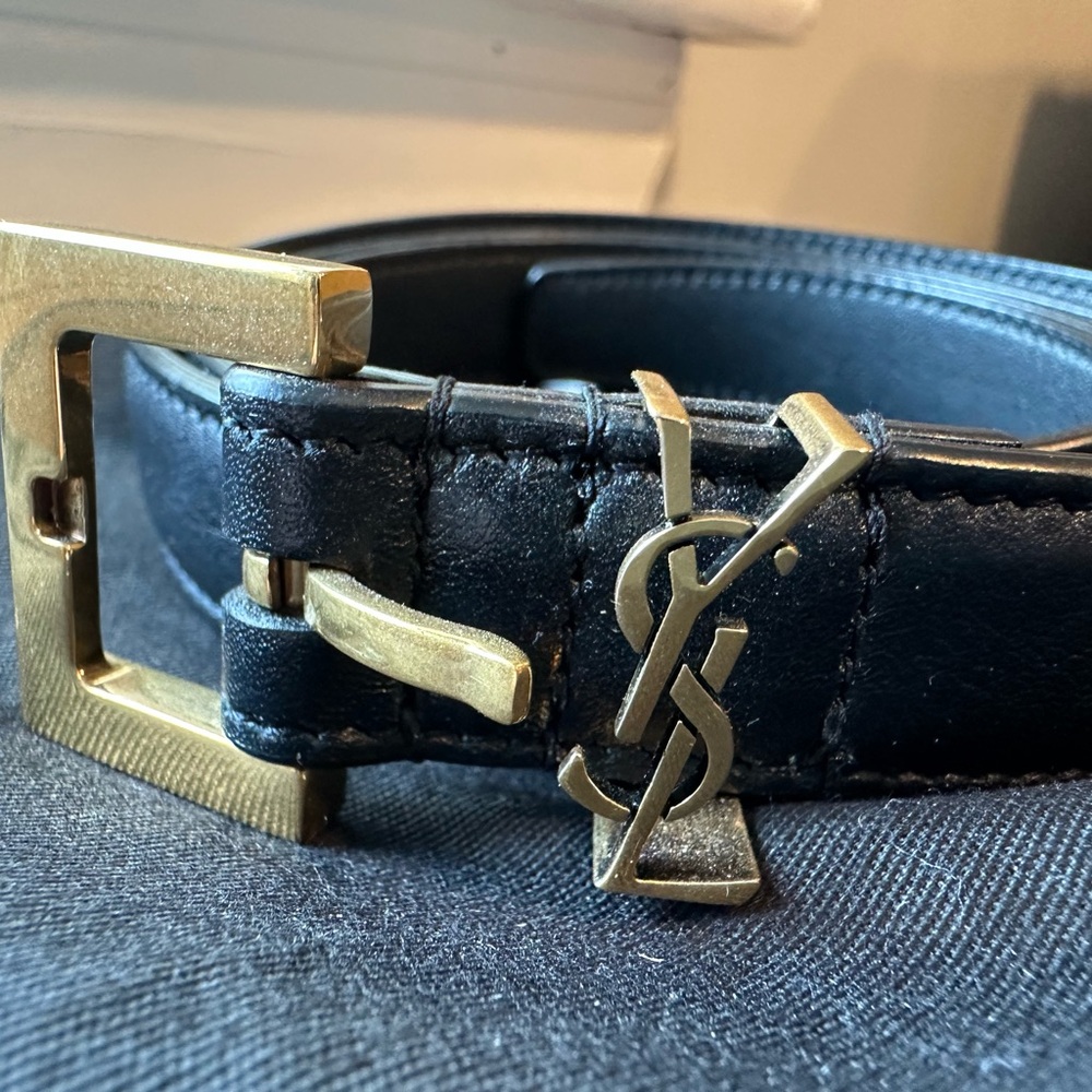 Yves Saint Laurent Black and Gold Belt 
95cm